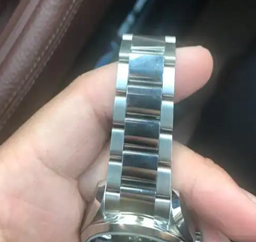 百达翡丽手表划痕、裂痕